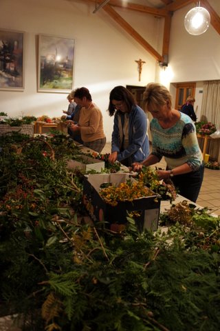 Wir binden einen Türkranz 2011