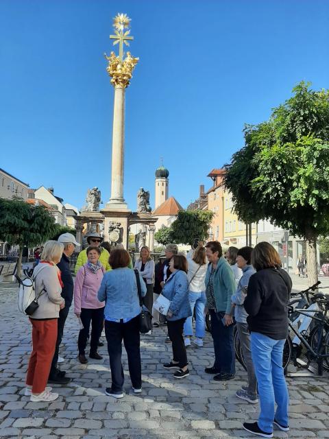 straubing-stadtplatz-gruppe