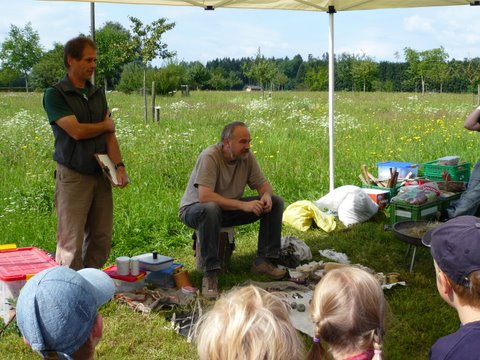 Naturtag Feuer des Kreisverbandes auf der Streuobstwiese 2009
